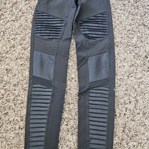 ALO Yoga Charcoal Ribbed Leggings